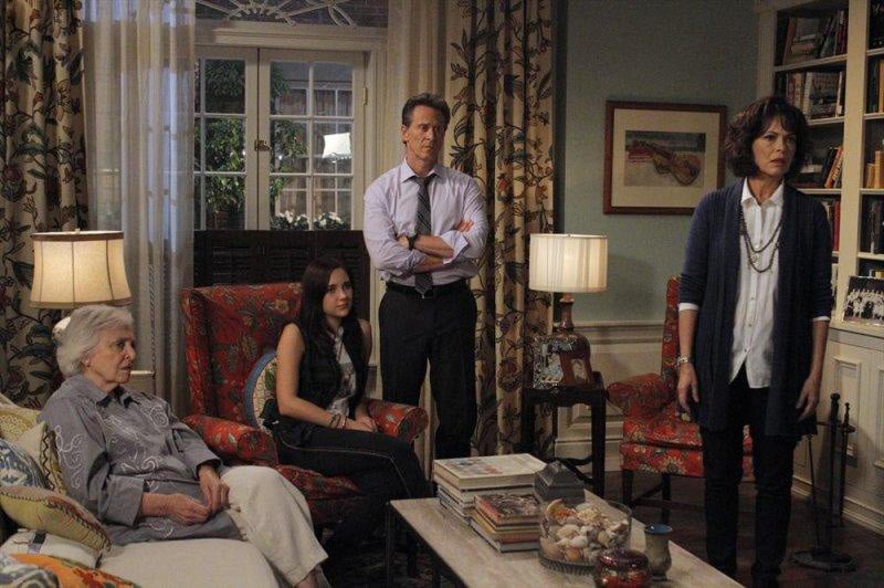 Chasing Life : Photo Steven Weber, Rebecca Schull, Mary Page Keller, Haley Ramm