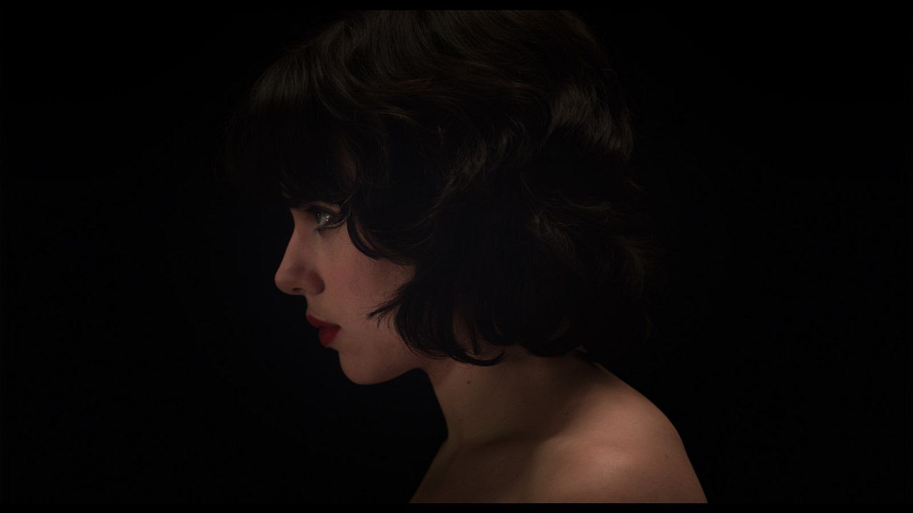 Under the Skin : Photo