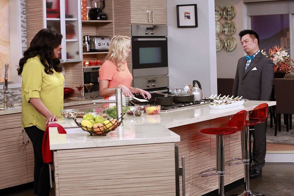 Young & Hungry : Photo Emily Osment, Rex Lee