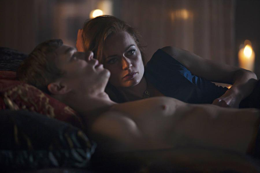 Dominion : Photo Tom Wisdom, Rosalind Halstead