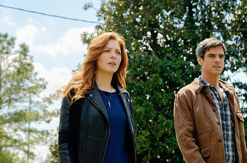 Under The Dome : Photo Rachelle LeFevre, Eddie Cahill