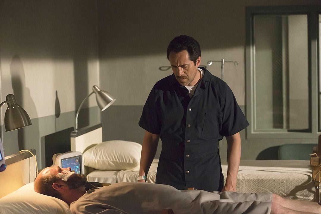 The Bridge (2013) : Photo Demian Bichir, Eric Lange