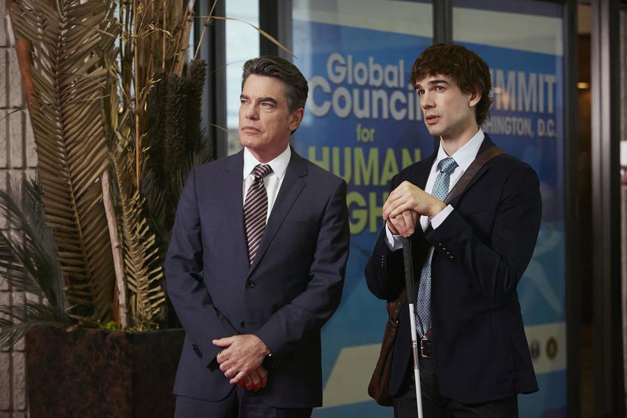 Covert Affairs : Photo Peter Gallagher, Christopher Gorham