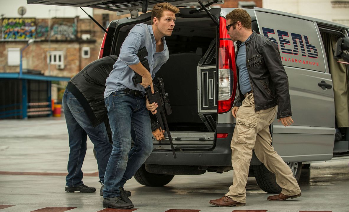 The November Man : Photo Luke Bracey