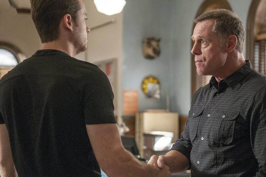 Chicago Police Department : Photo Jason Beghe, Jesse Lee Soffer