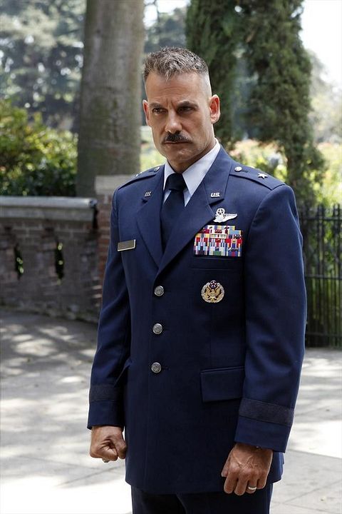 Marvel : Les Agents du S.H.I.E.L.D. : Photo Adrian Pasdar