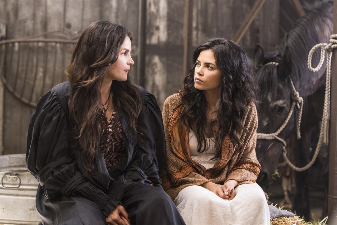 Witches of East End : Photo Jenna Dewan, Julia Ormond