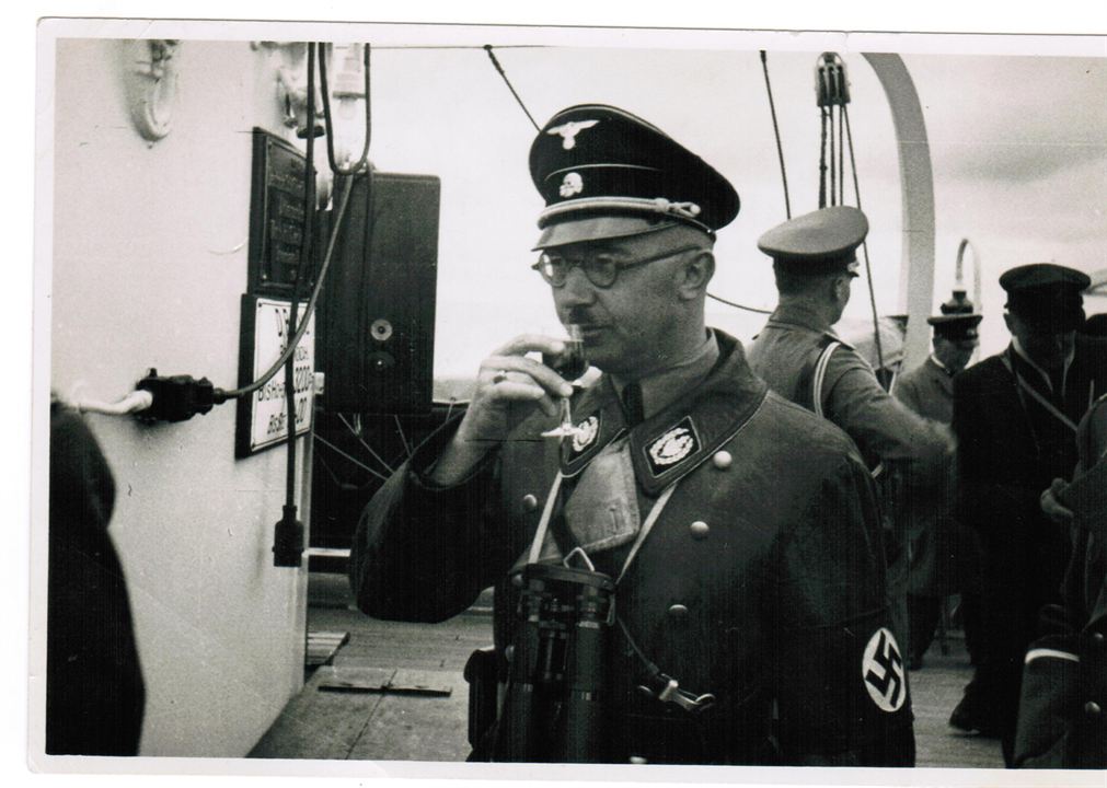 Heinrich Himmler - The Decent one : Photo