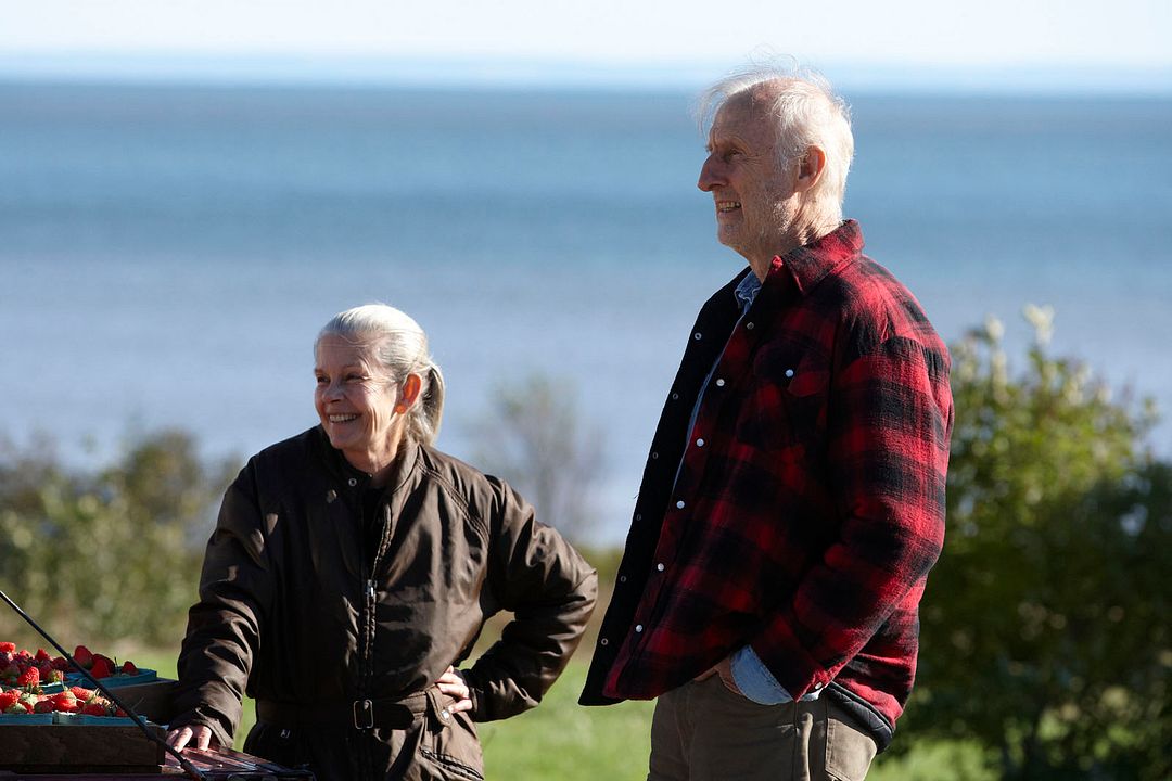 Still : Photo Geneviève Bujold, James Cromwell