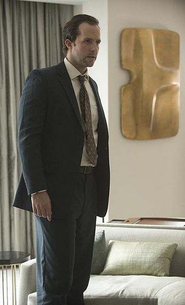 Madam Secretary : Photo Peter Cambor