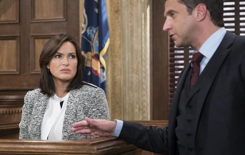 New York Unité Spéciale : Photo Raul Esparza, Mariska Hargitay