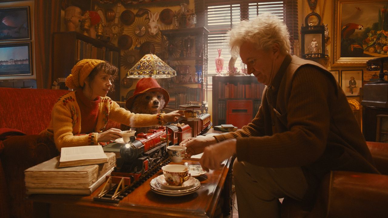 Paddington : Photo Jim Broadbent, Sally Hawkins