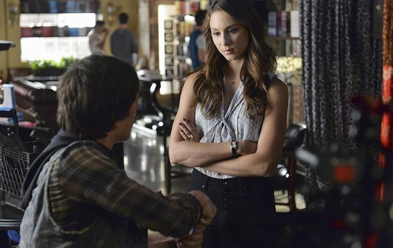 Pretty Little Liars : Photo Troian Bellisario