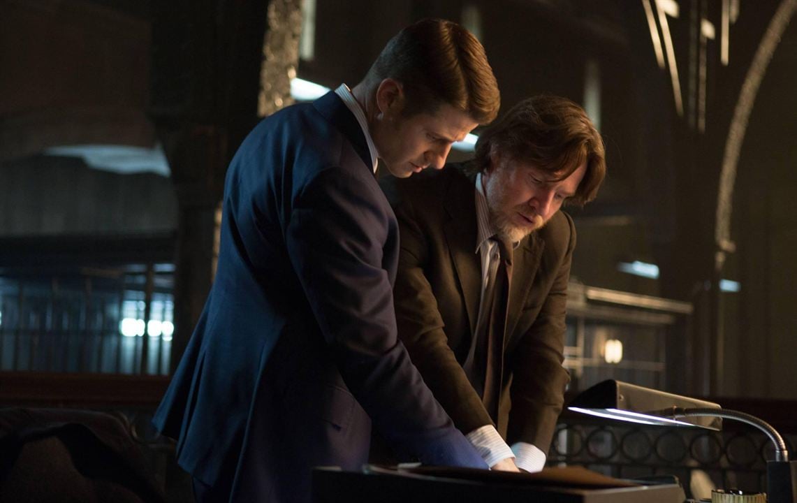 Gotham (2014) : Affiche Ben McKenzie, Donal Logue