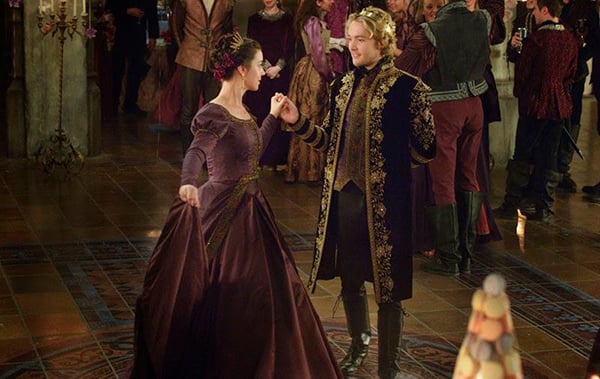 Reign : le destin d'une reine : Photo Toby Regbo