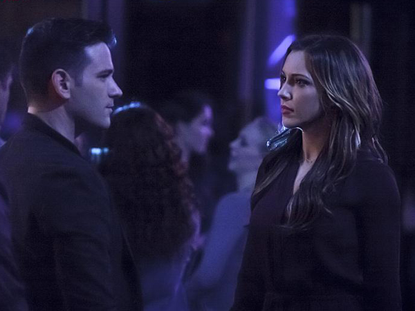 Arrow : Photo Katie Cassidy, Colin Donnell