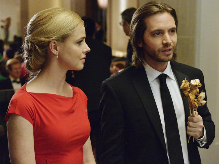 12 Monkeys : Photo Amanda Schull, Aaron Stanford