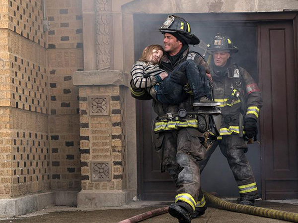 Chicago Fire : Photo Taylor Kinney, Randy Flagler