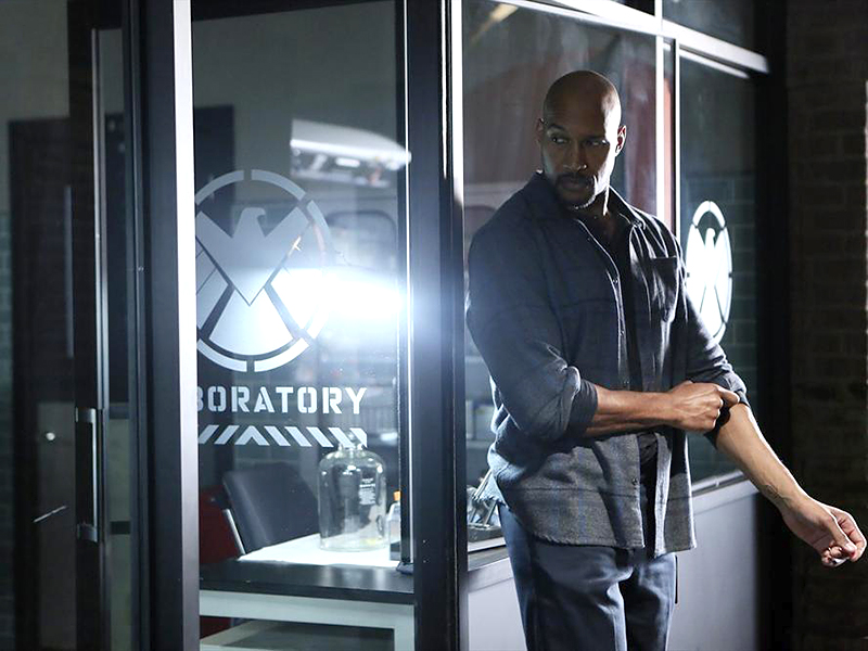 Marvel : Les Agents du S.H.I.E.L.D. : Affiche Henry Simmons