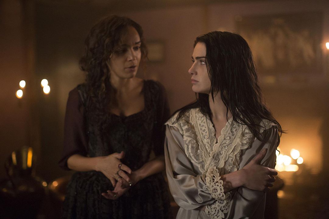 Salem : Photo Ashley Madekwe, Janet Montgomery