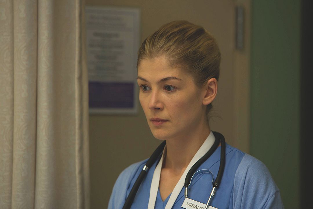 Return to Sender : Photo Rosamund Pike