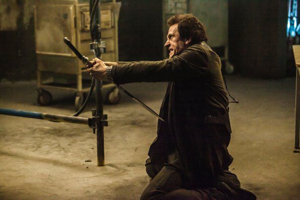 Dominion : Photo Simon Merrells
