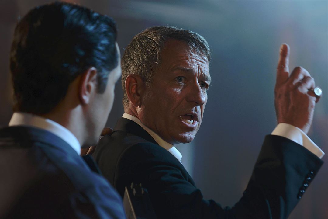 Gotham (2014) : Affiche Sean Pertwee