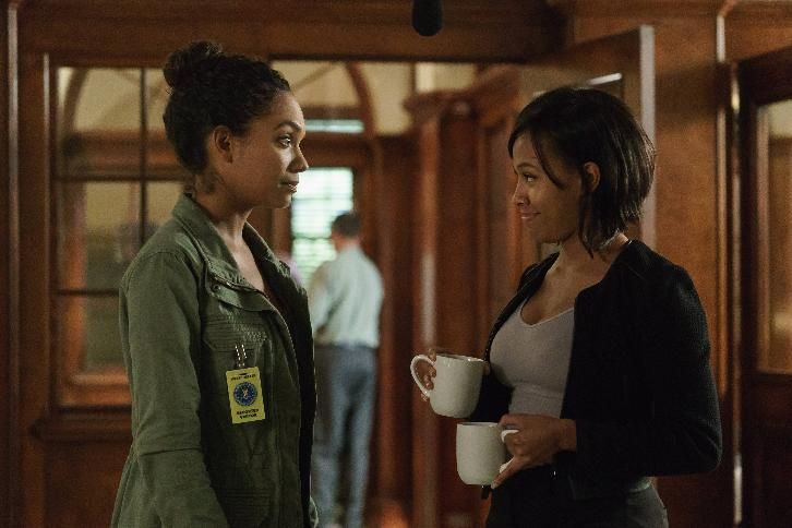 Sleepy Hollow : Photo Nicole Beharie, Lyndie Greenwood