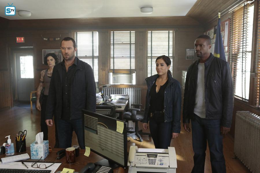 Blindspot : Photo Jaimie Alexander, Sullivan Stapleton, Audrey Esparza, Rob Brown