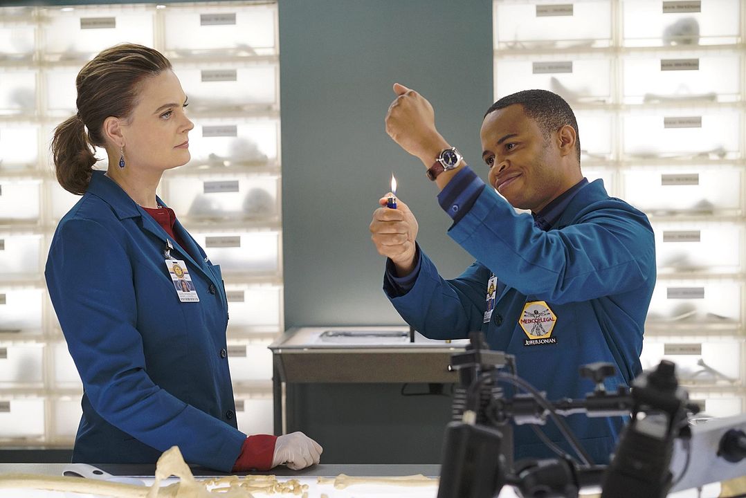 Bones : Photo Emily Deschanel, Eugene Byrd