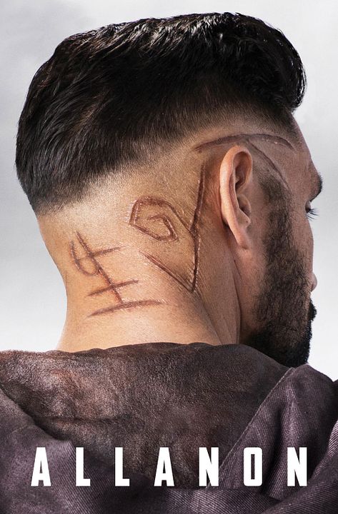 Photo Manu Bennett