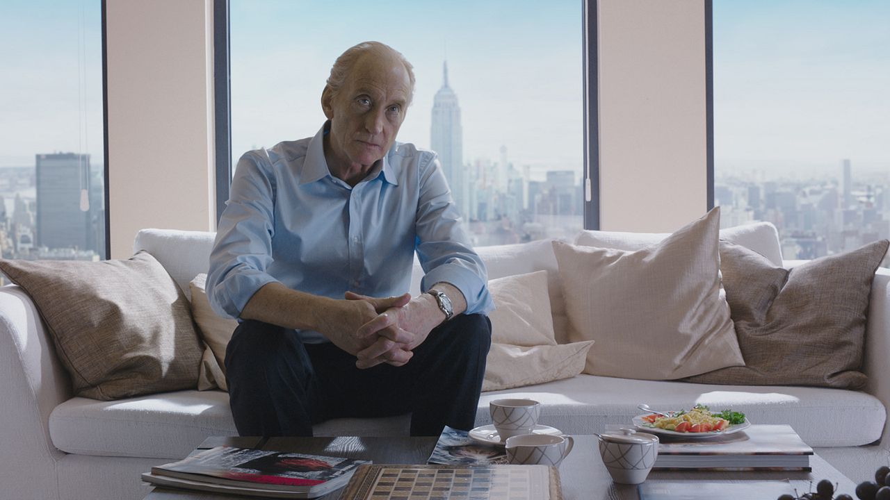 Despite the Falling Snow : Photo Charles Dance
