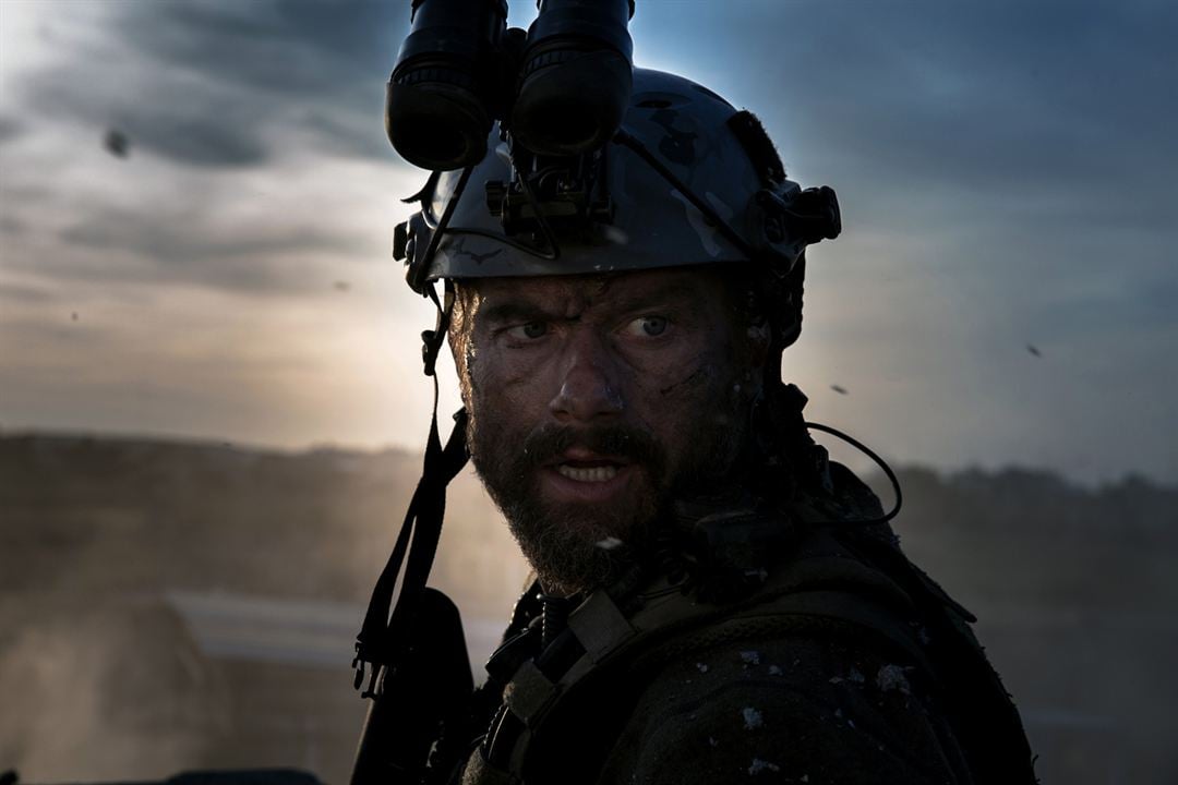 13 Hours : Photo James Badge Dale