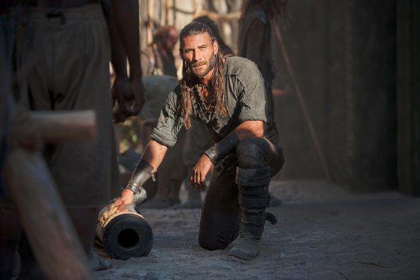 Black Sails : Photo Zach McGowan