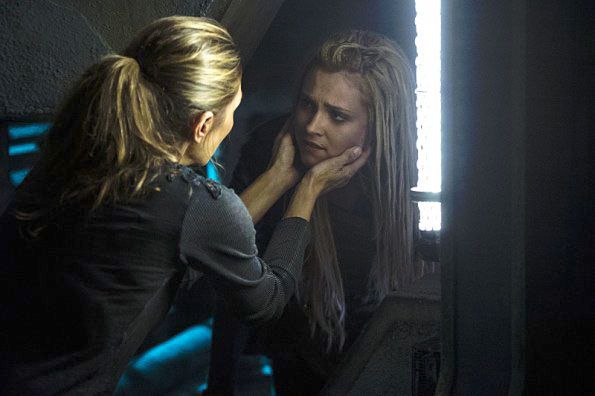 Les 100 : Affiche Eliza Taylor