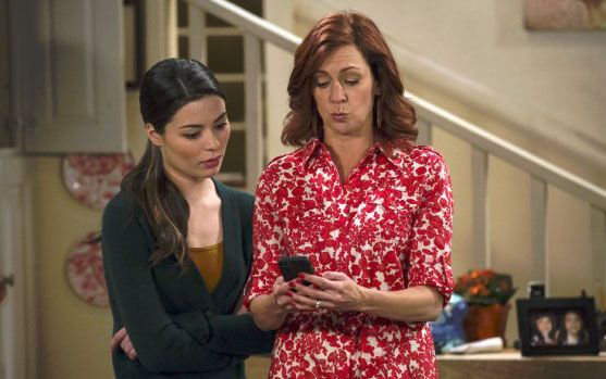 Crowded : Photo Carrie Preston, Miranda Cosgrove