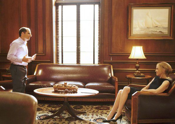 Colony : Photo Peter Jacobson, Ally Walker
