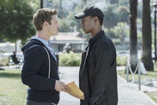 Colony : Photo Tory Kittles, Charlie Bewley