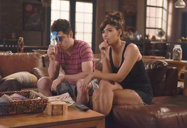 New Girl : Photo Hannah Simone, Max Greenfield