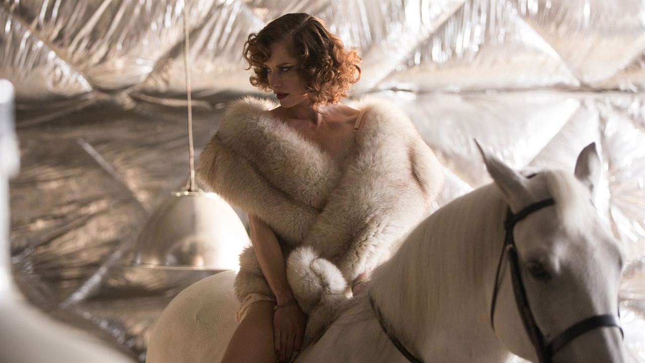 High-Rise : Photo Sienna Guillory