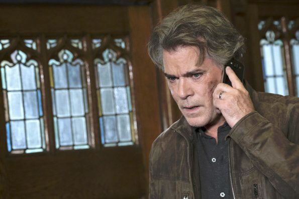 Shades of Blue : une flic entre deux feux : Photo Ray Liotta