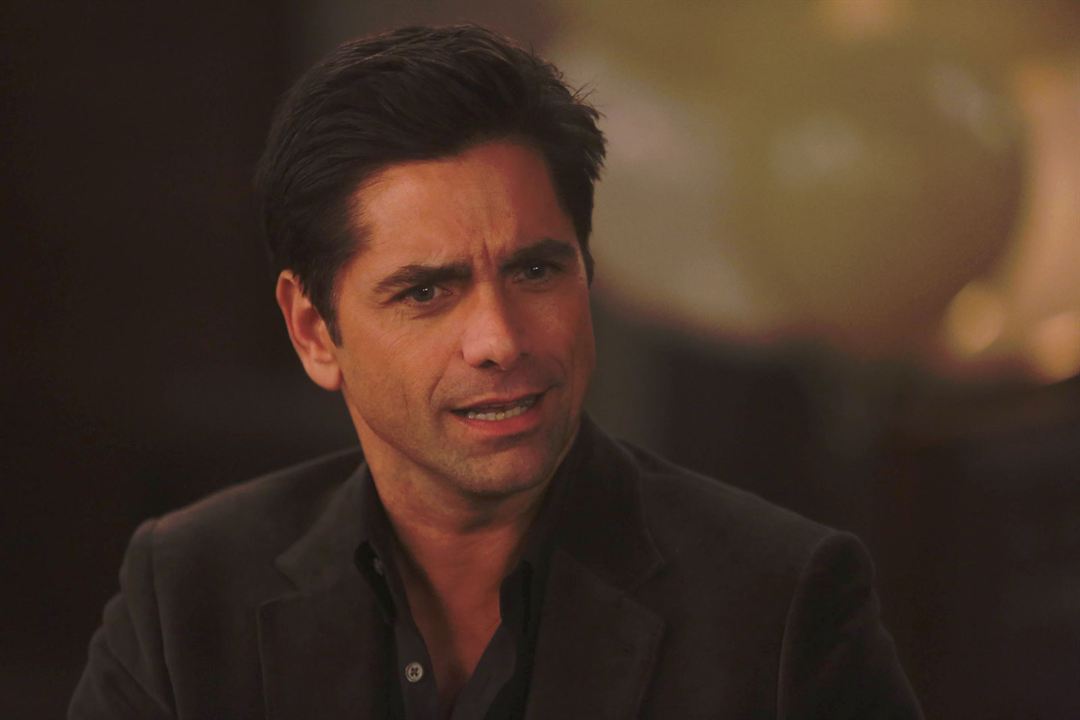 Grandfathered : Photo John Stamos