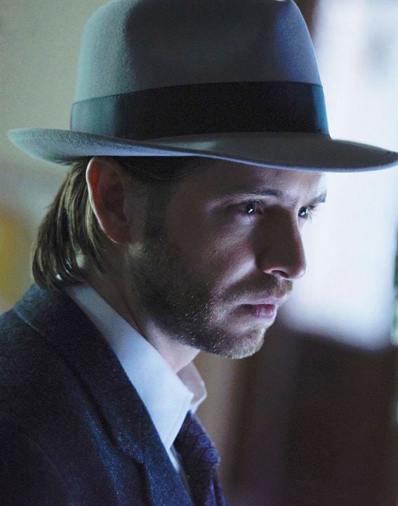 12 Monkeys : Photo Aaron Stanford