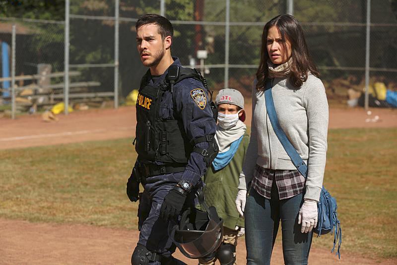 Alerte Contagion : Photo Chris Wood, Kristen Gutoskie