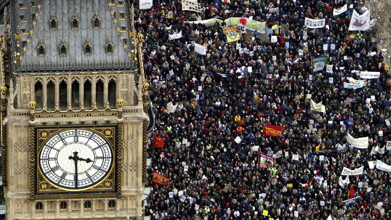 We Are Many : Photo