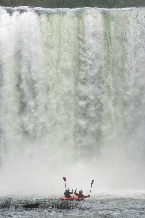 Chasing Niagara : Photo