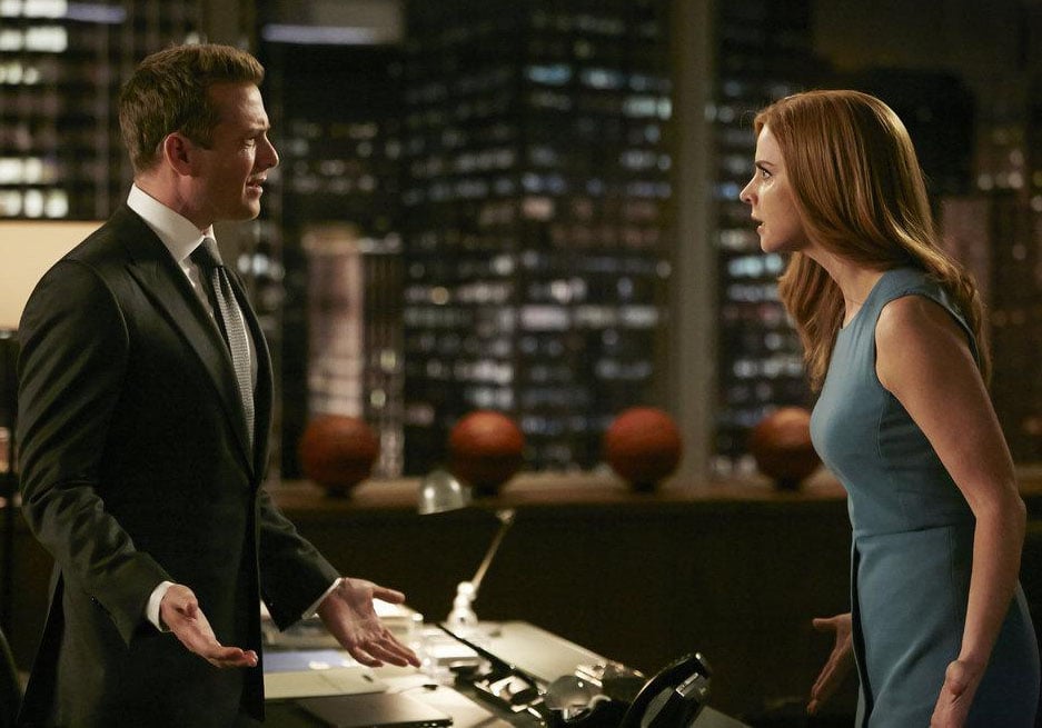 Suits : avocats sur mesure : Photo Gabriel Macht, Sarah Rafferty