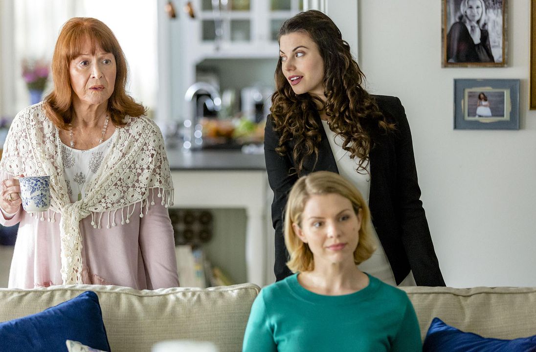 Chesapeake Shores : Photo Ali Liebert, Meghan Ory, Diane Ladd