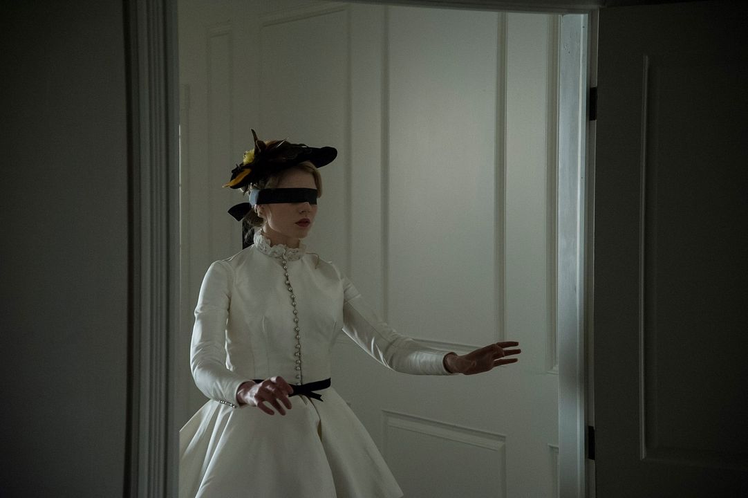 I Am The Pretty Thing That Lives In The House : Photo Lucy Boynton
