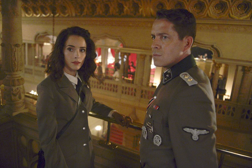 Timeless : Photo Abigail Spencer, Sean Maguire